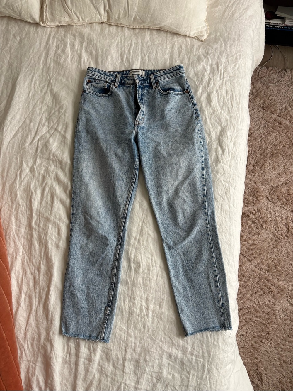 Abercrombie & Fitch Light Blue Stonewash 'The Mom' High Rise Jeans - 4R